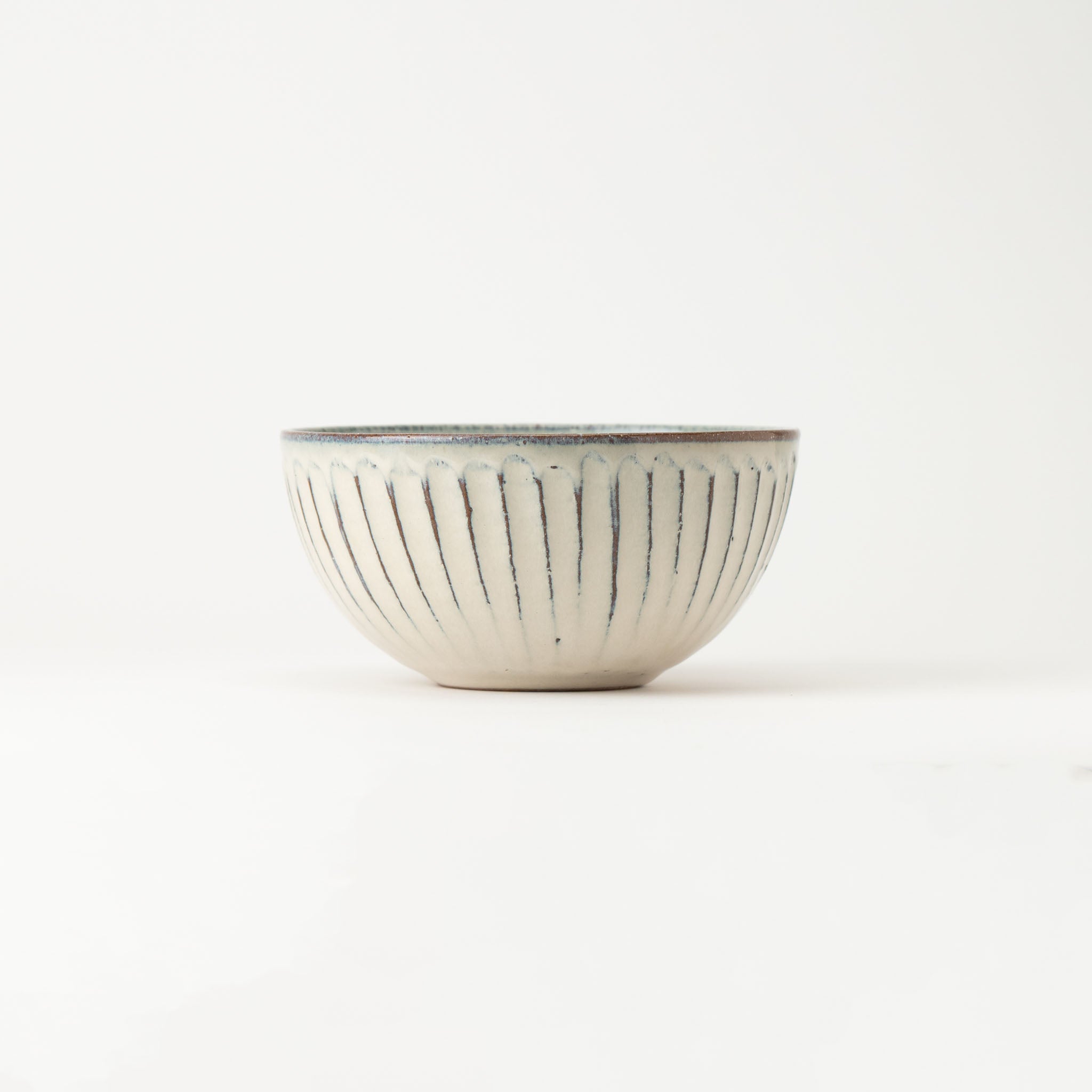 White Glaze Carving Donburi Bowl