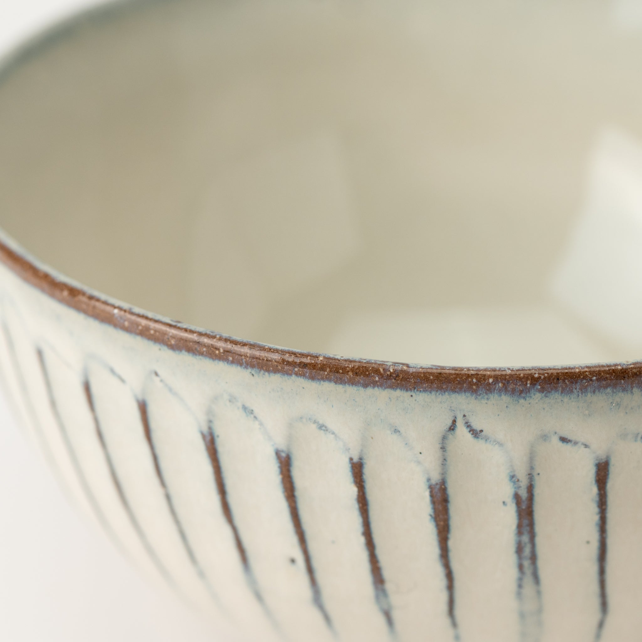 White Glaze Carving Donburi Bowl