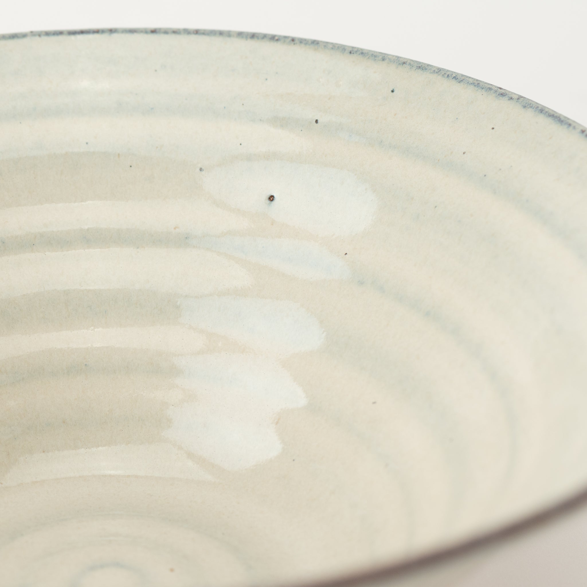 White Glaze Carving Curved Donburi Bowl