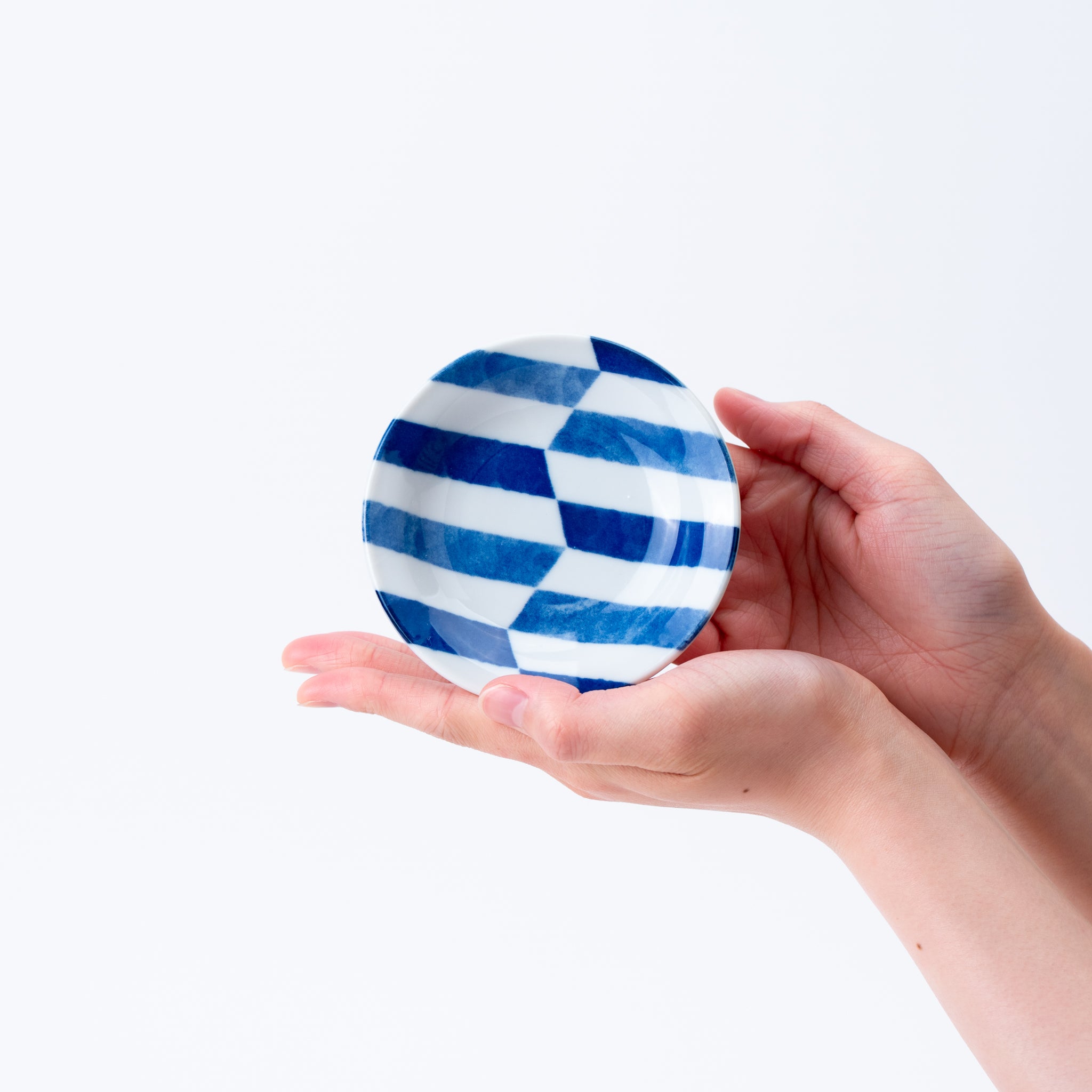 Blue Yagasuri Arrowhead Small Plate