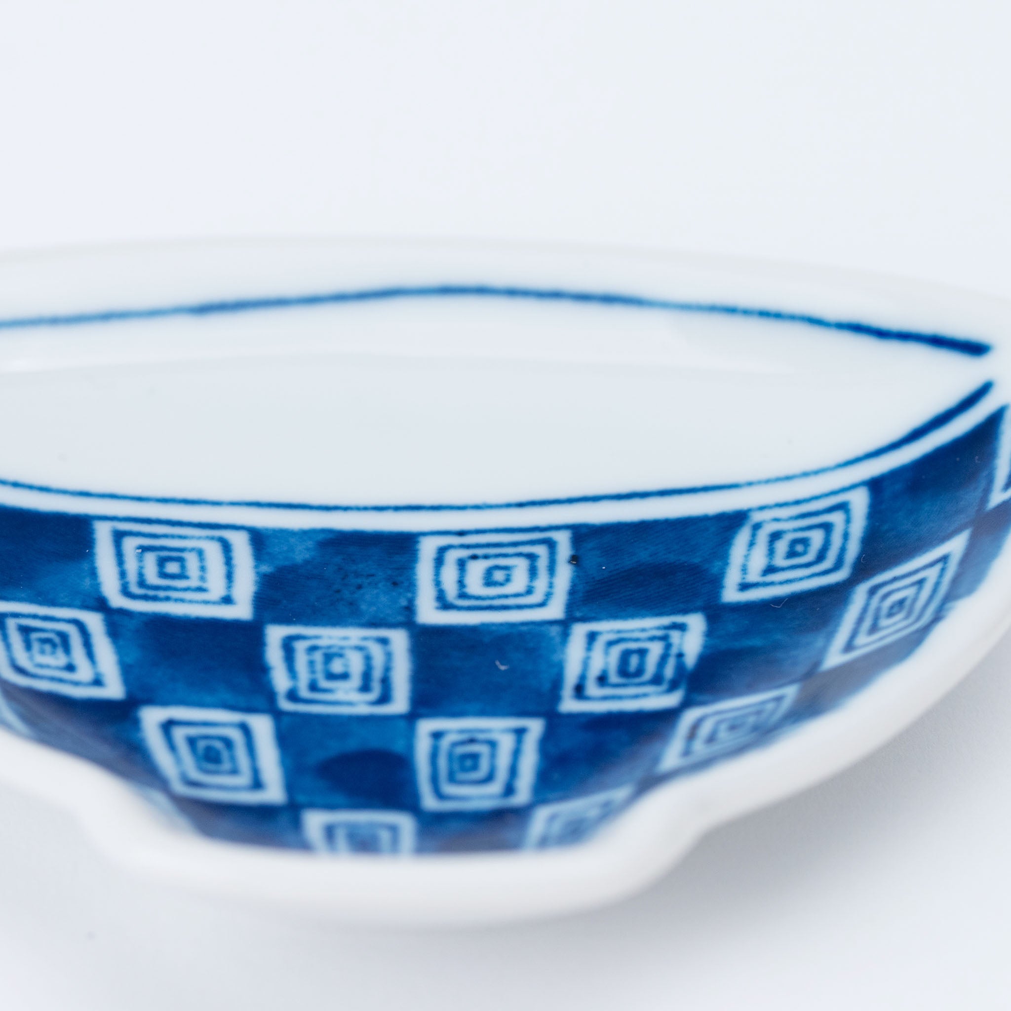 Ichimatsu Bowl Motif Small Dish