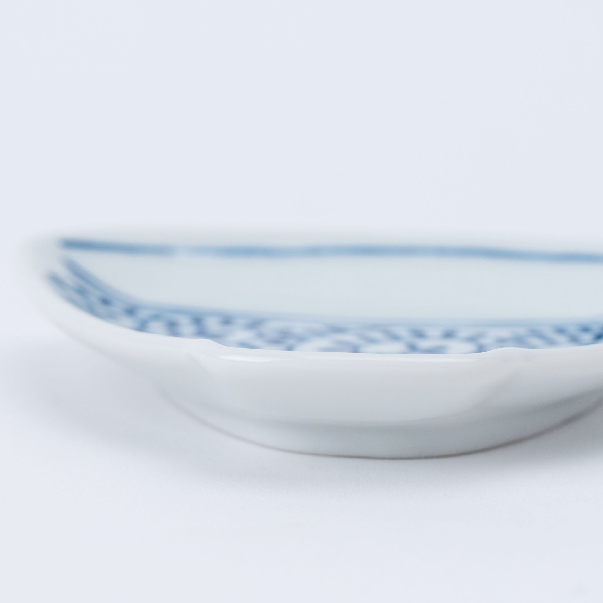 Takokarakusa Bowl Motif Small Dish