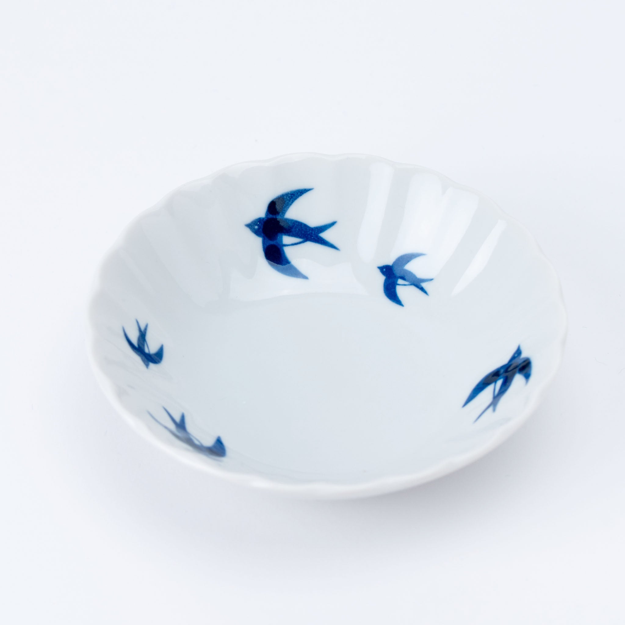 Swallow Motif Scallop Bowl