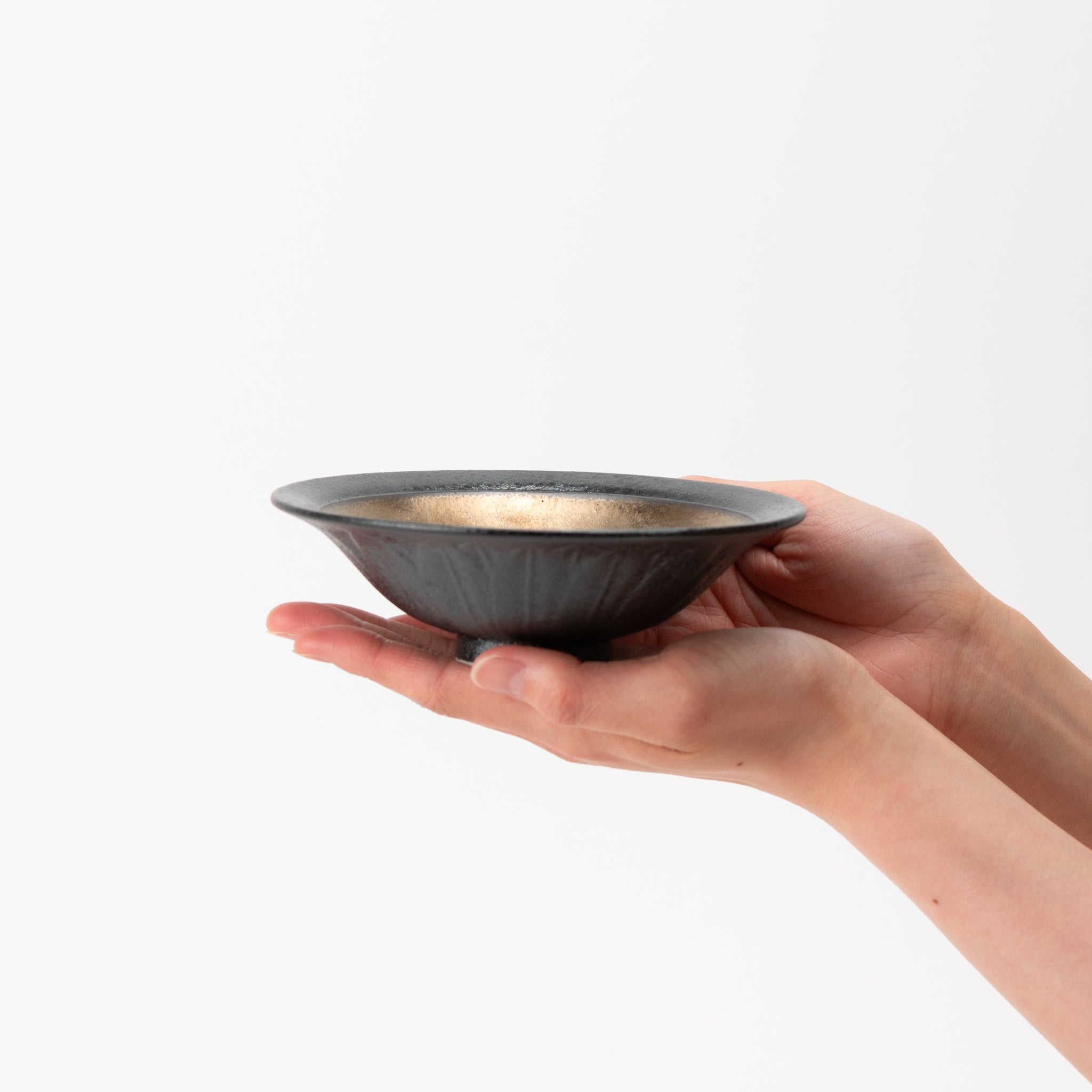 Hongama Gold Kiku-Shaped Flared Small Bowl