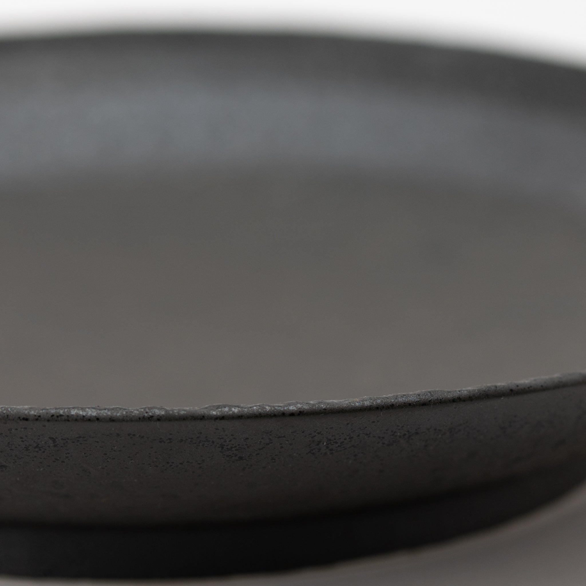 Dark Matte Round Plate