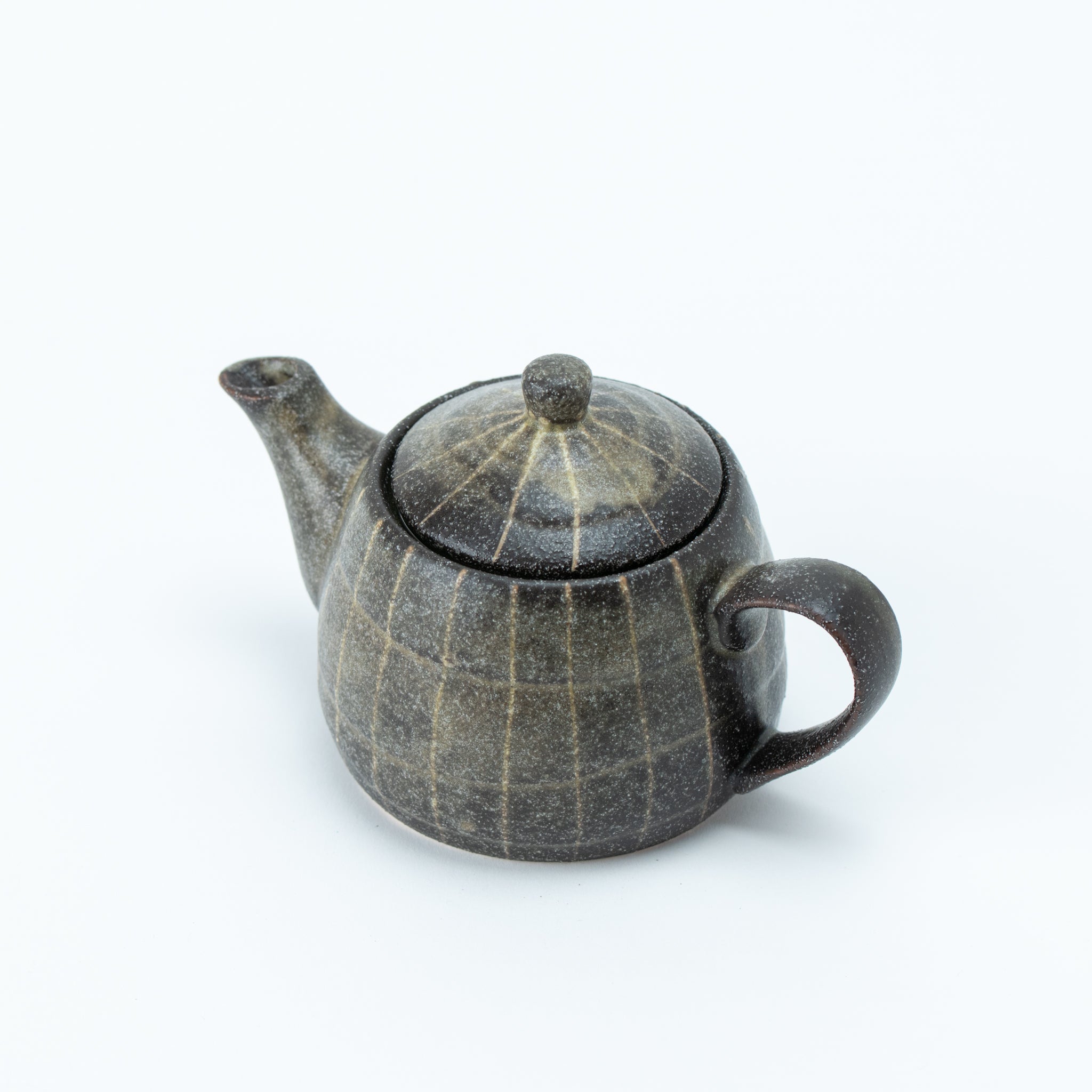 Rust-Iga Tokusa Teapot (with Tea Strainer)