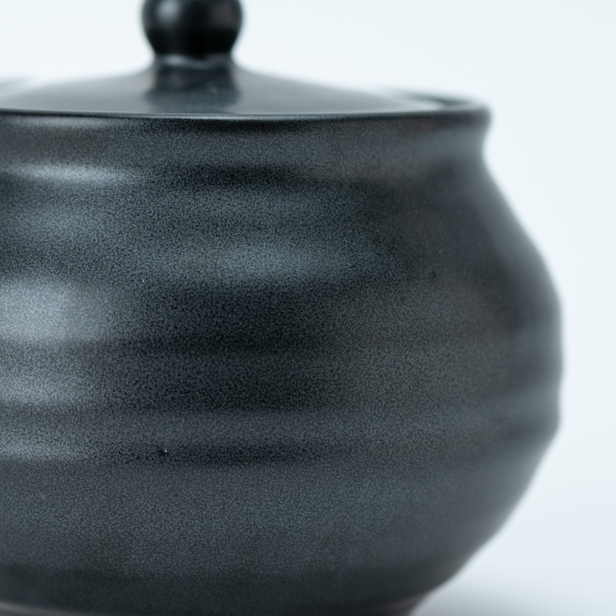 Black Rokubei Teapot (with Tea Strainer)