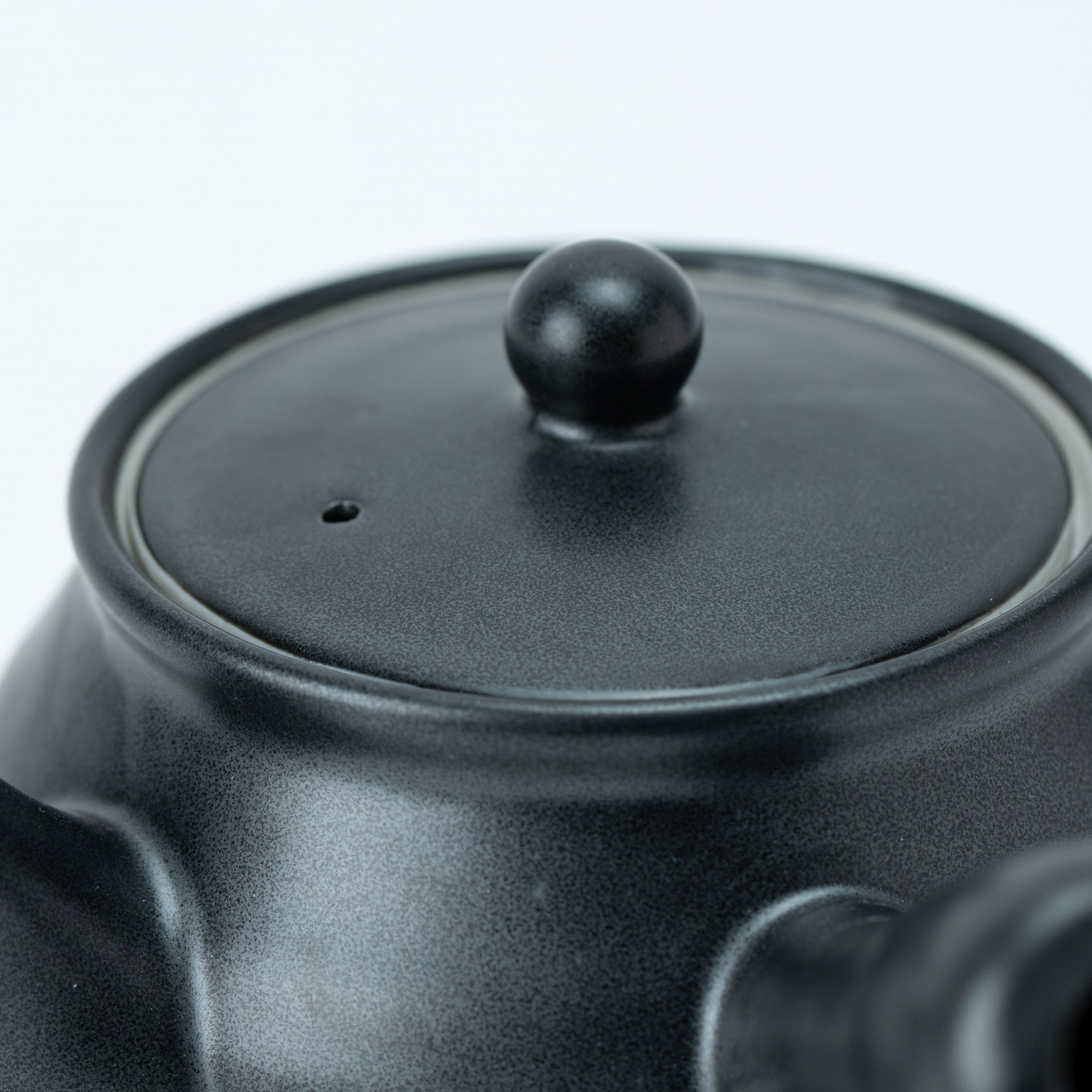 Black Rokubei Teapot (with Tea Strainer)