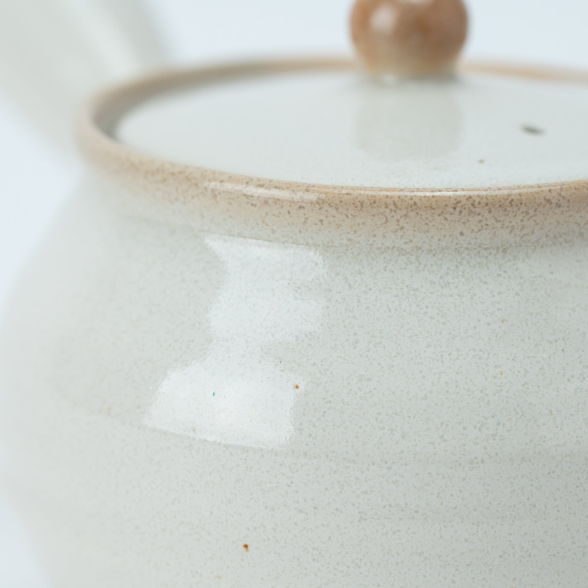 Kohiki Rokubei Teapot (with Tea Strainer)