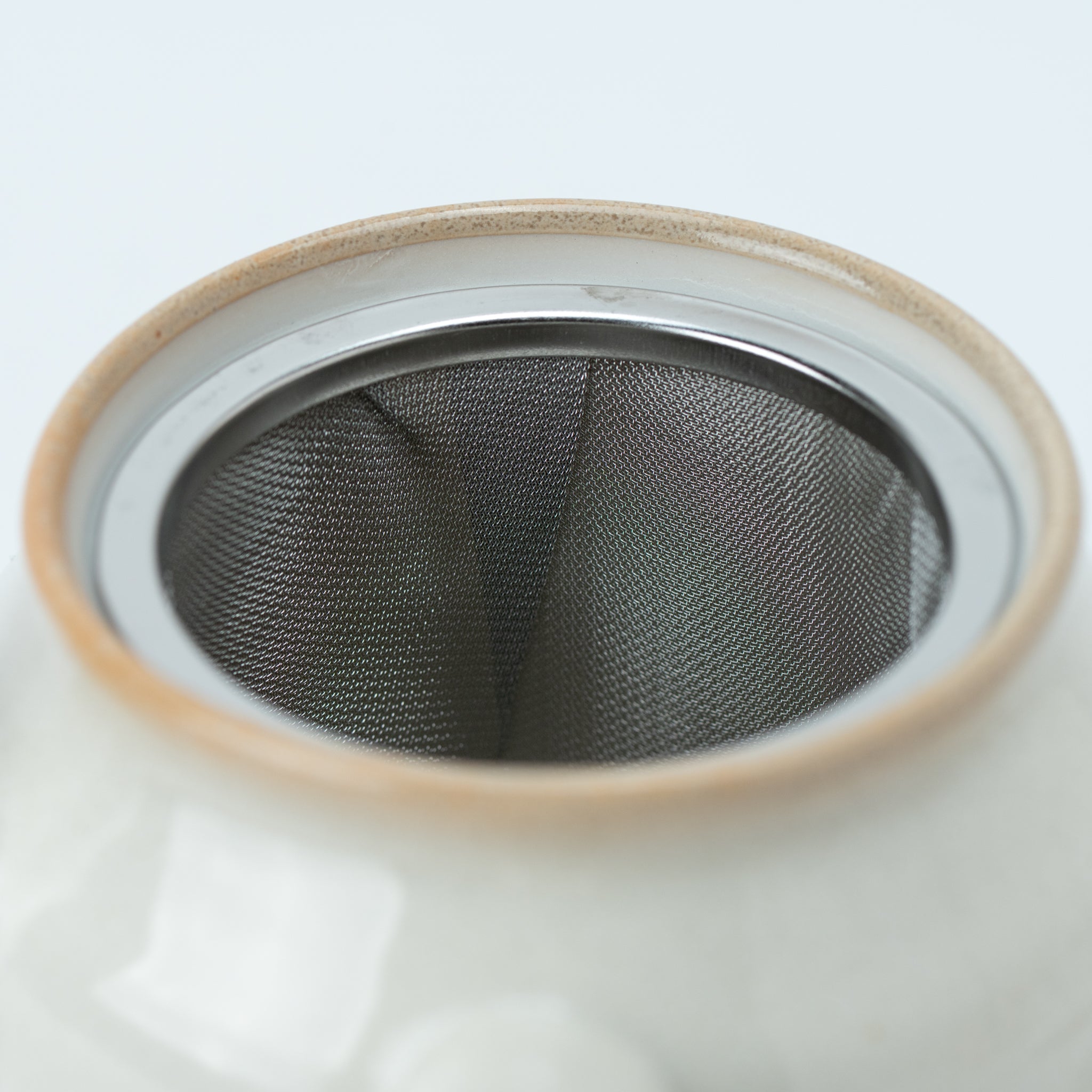 Kohiki Rokubei Teapot (with Tea Strainer)