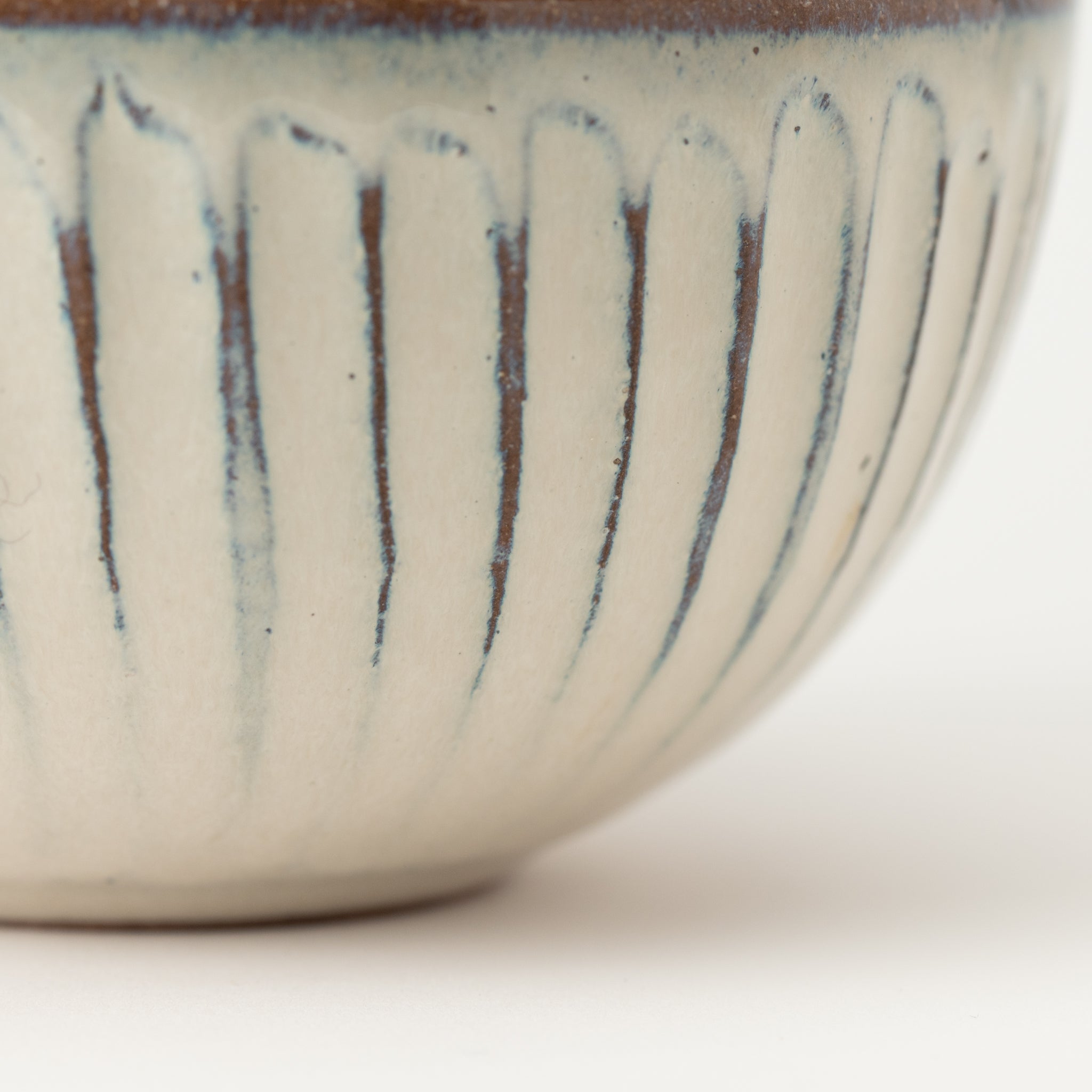 White Glaze Carving Donburi Bowl