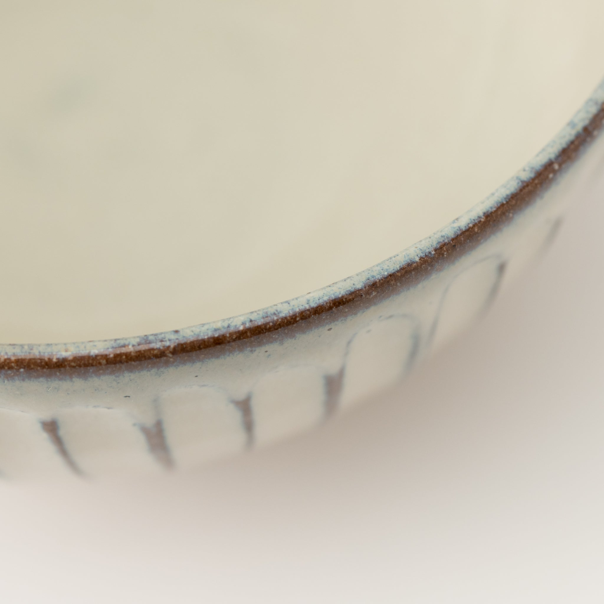 White Glaze Carving Donburi Bowl