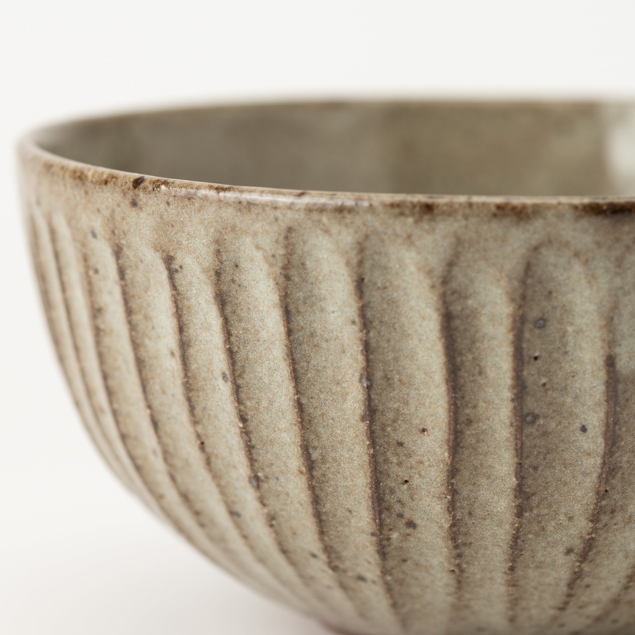 Grey Glaze Carving Donburi Bowl