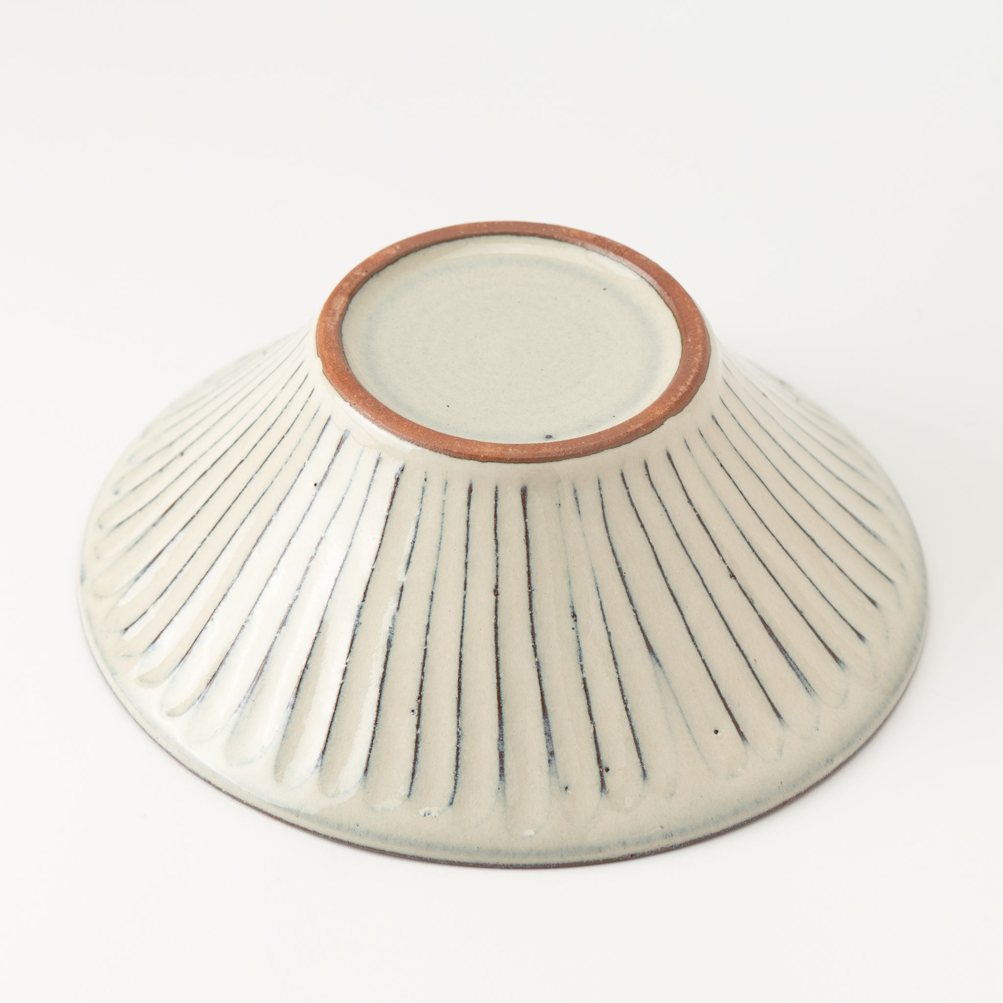 White Glaze Carving Curved Donburi Bowl