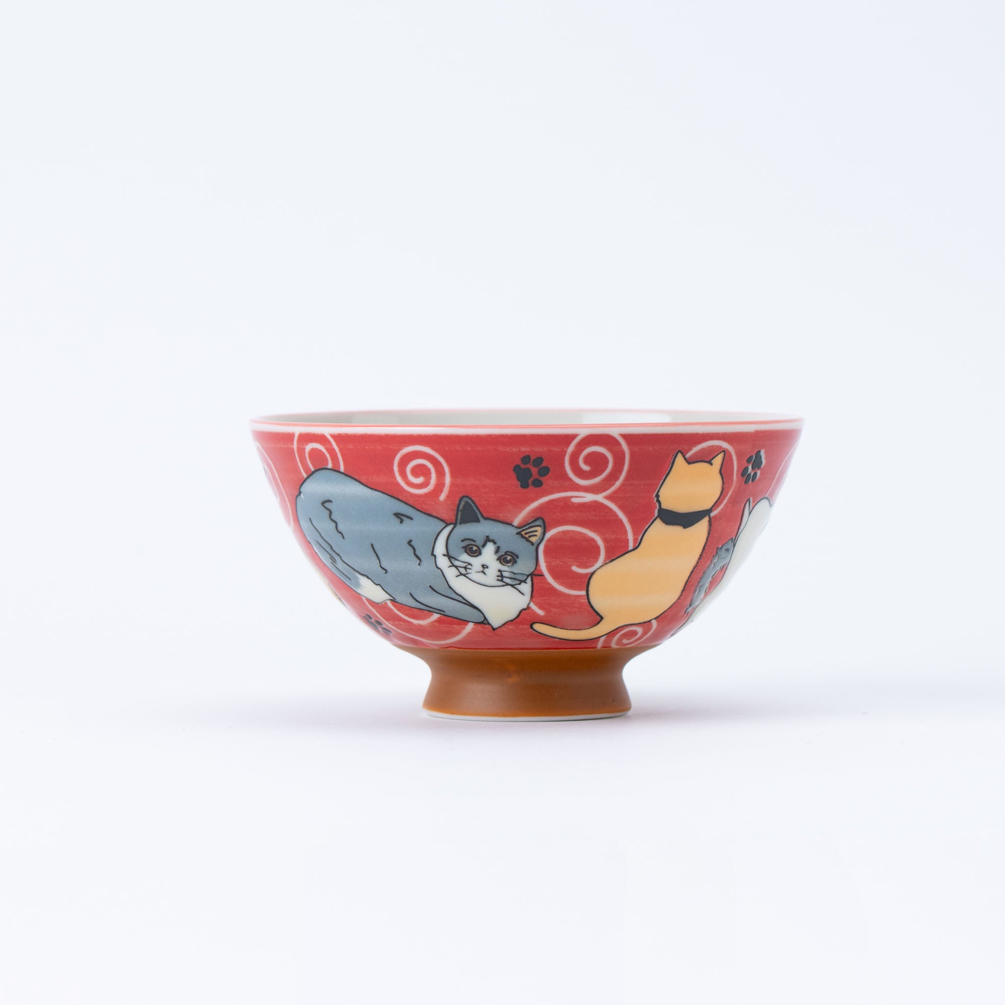 Authentic Red Japanese Tableware: Vibrant Glazes & Tradition
