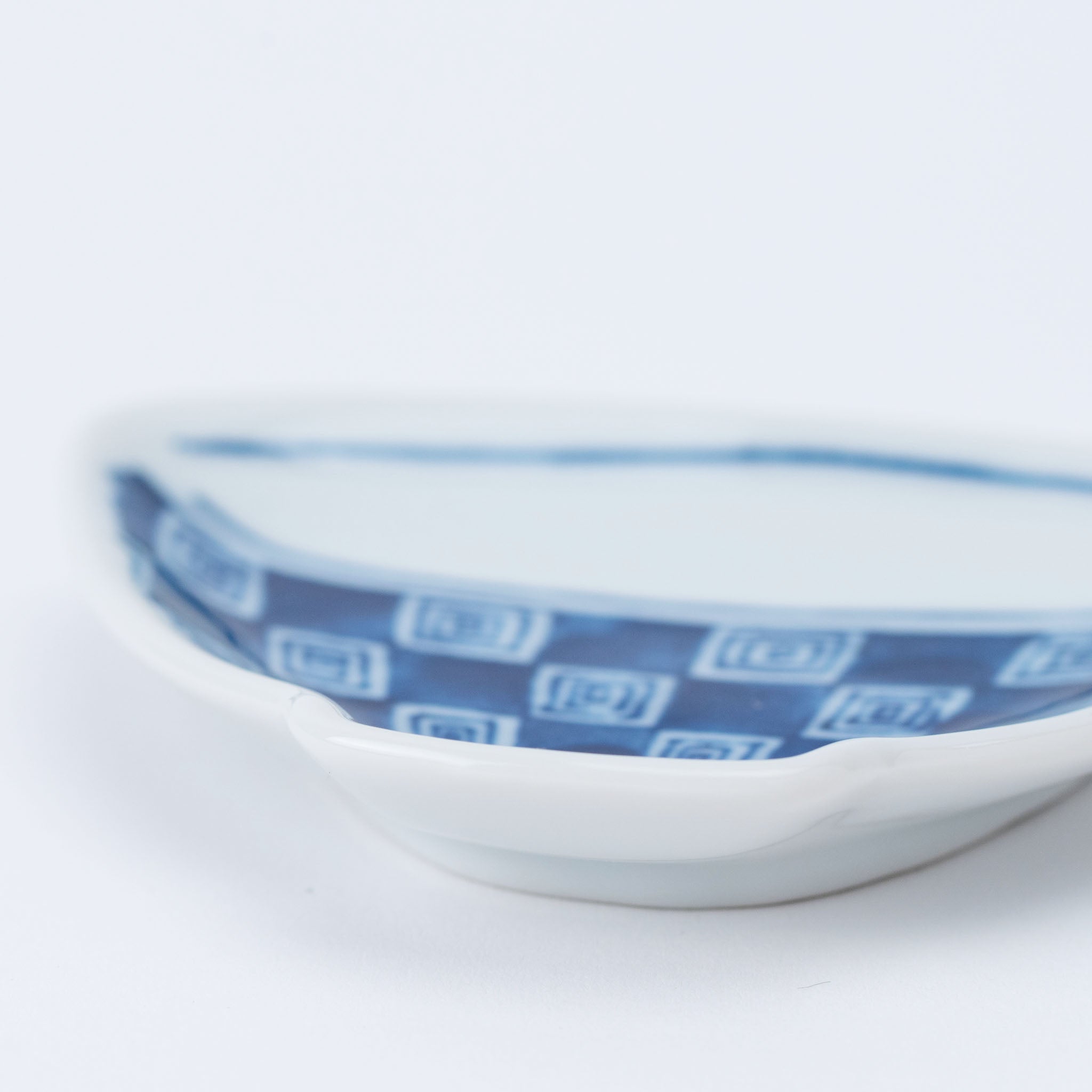 Ichimatsu Bowl Motif Small Dish