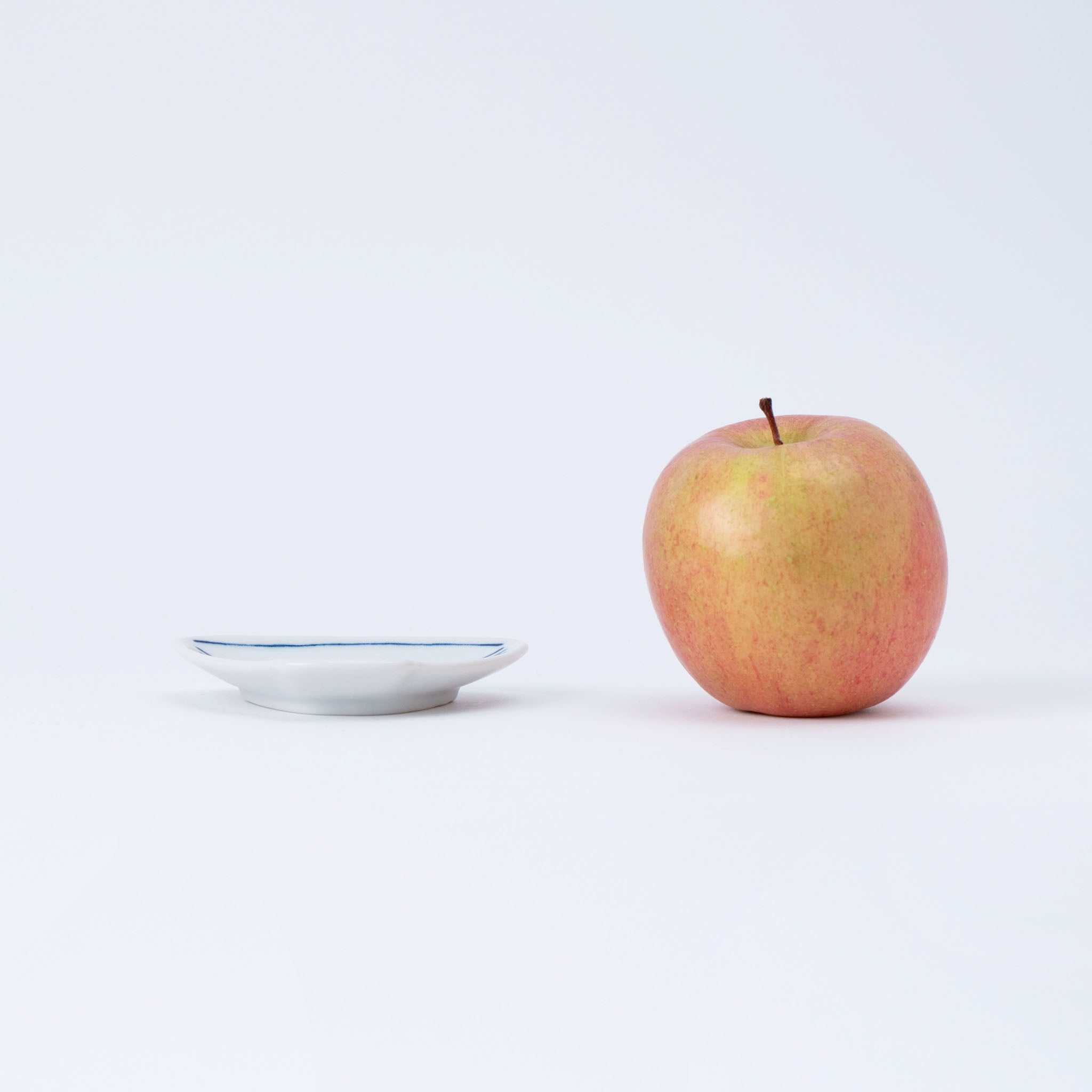 Takokarakusa Bowl Motif Small Dish