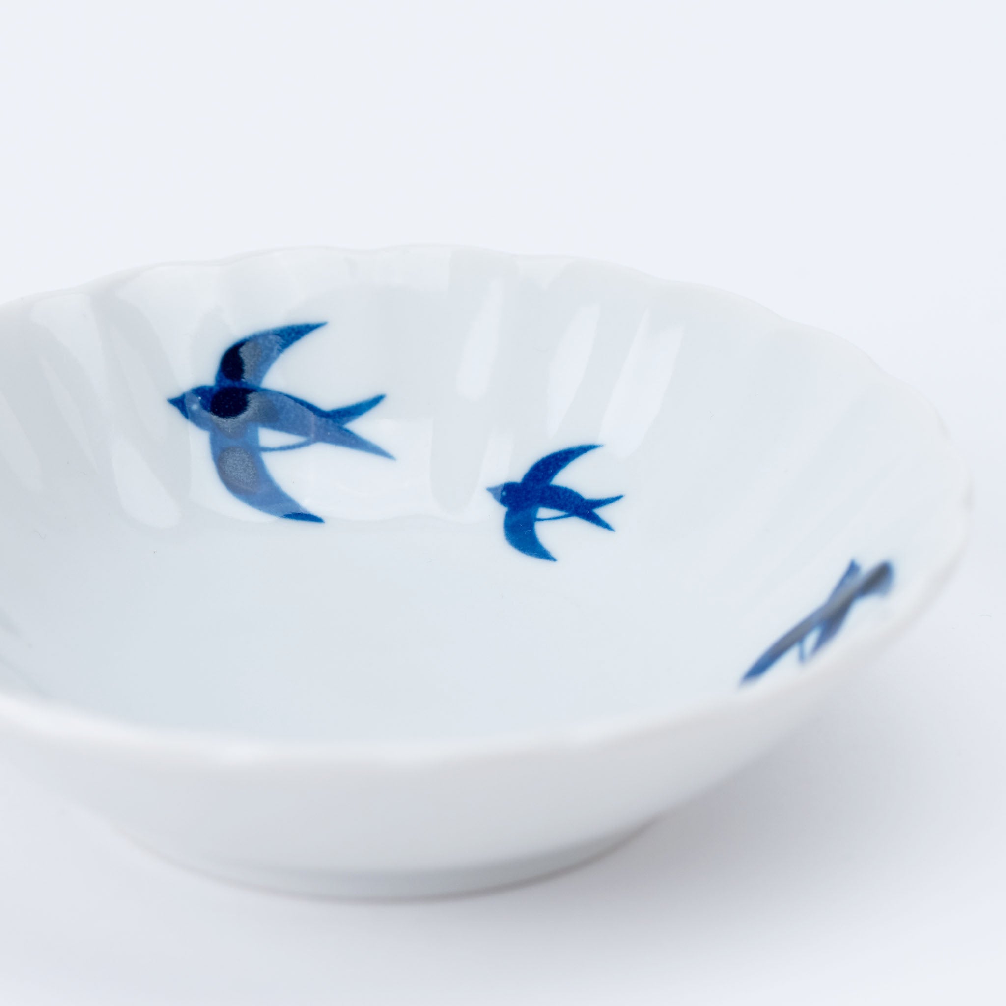 Swallow Motif Scallop Bowl