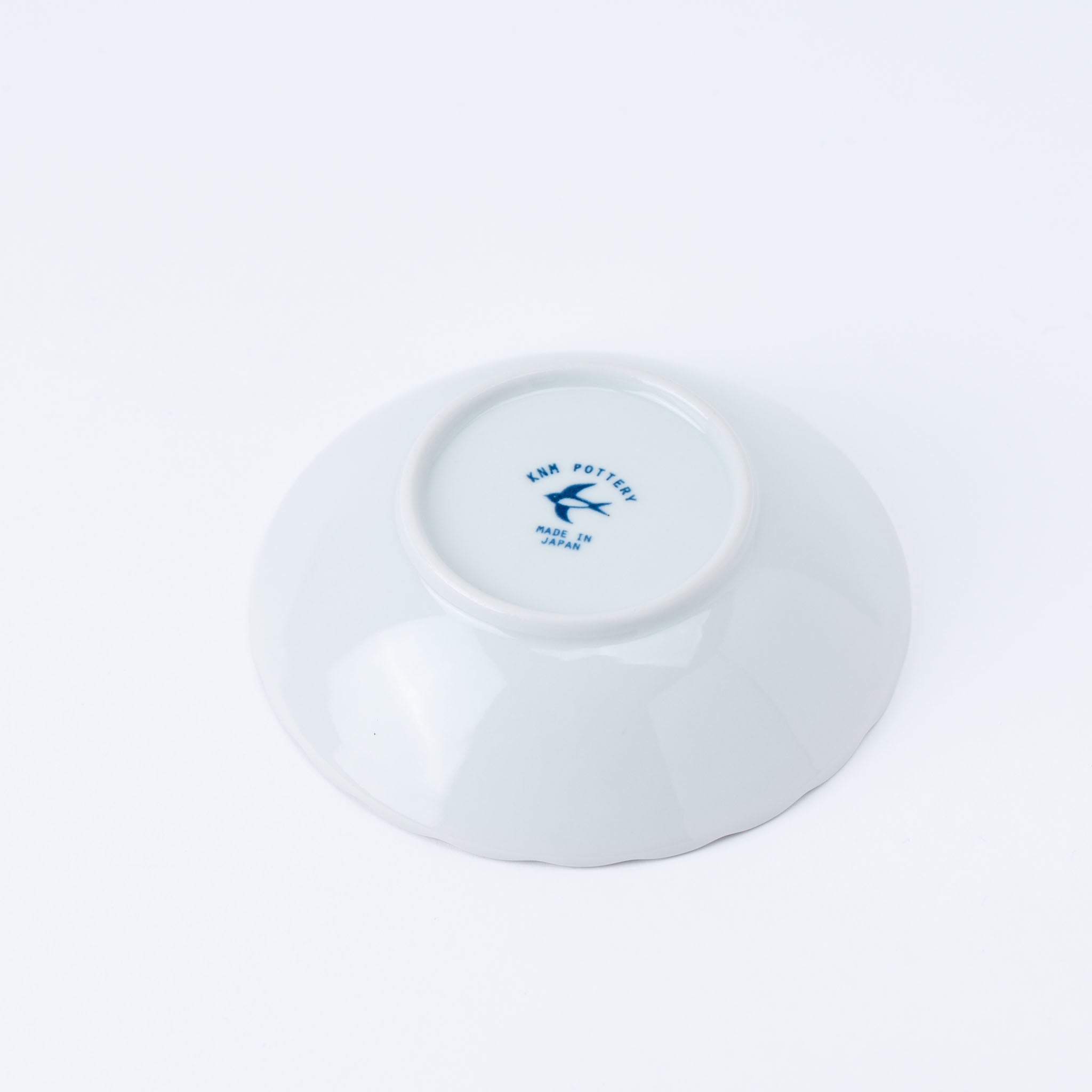 Swallow Motif Scallop Bowl