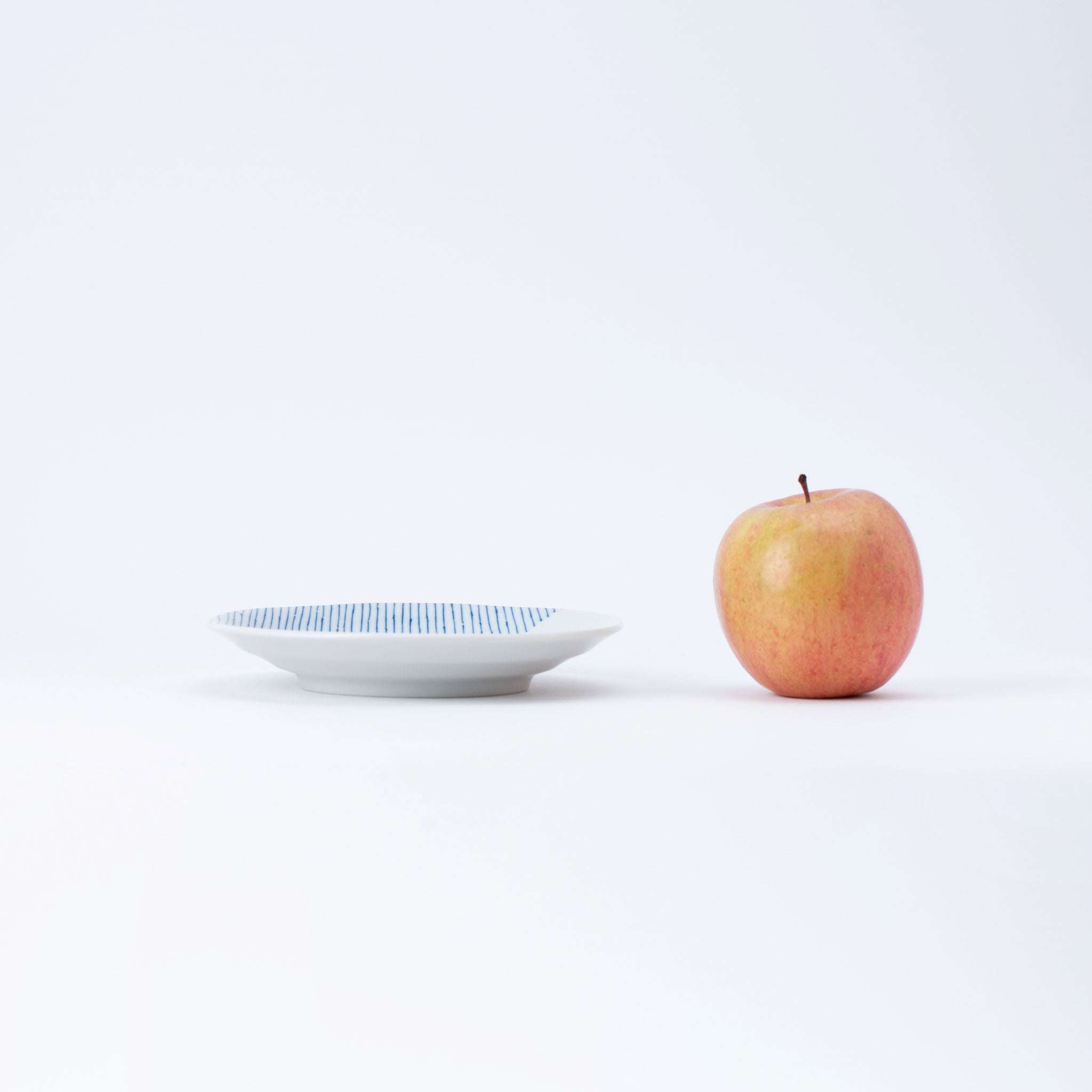 'Cat's Rain Shelter' Small Plate