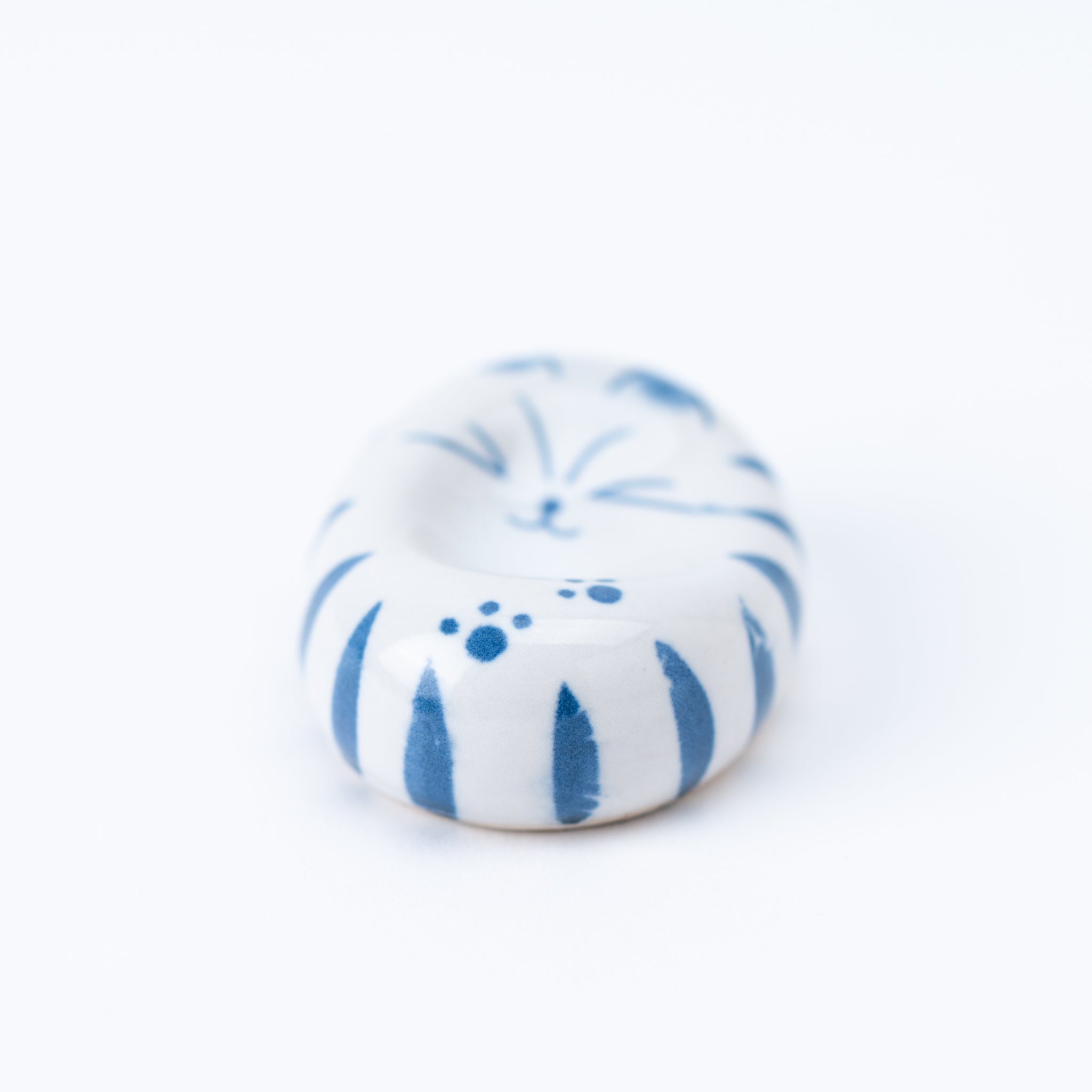 Blue Napping Cat Chopstick Rest