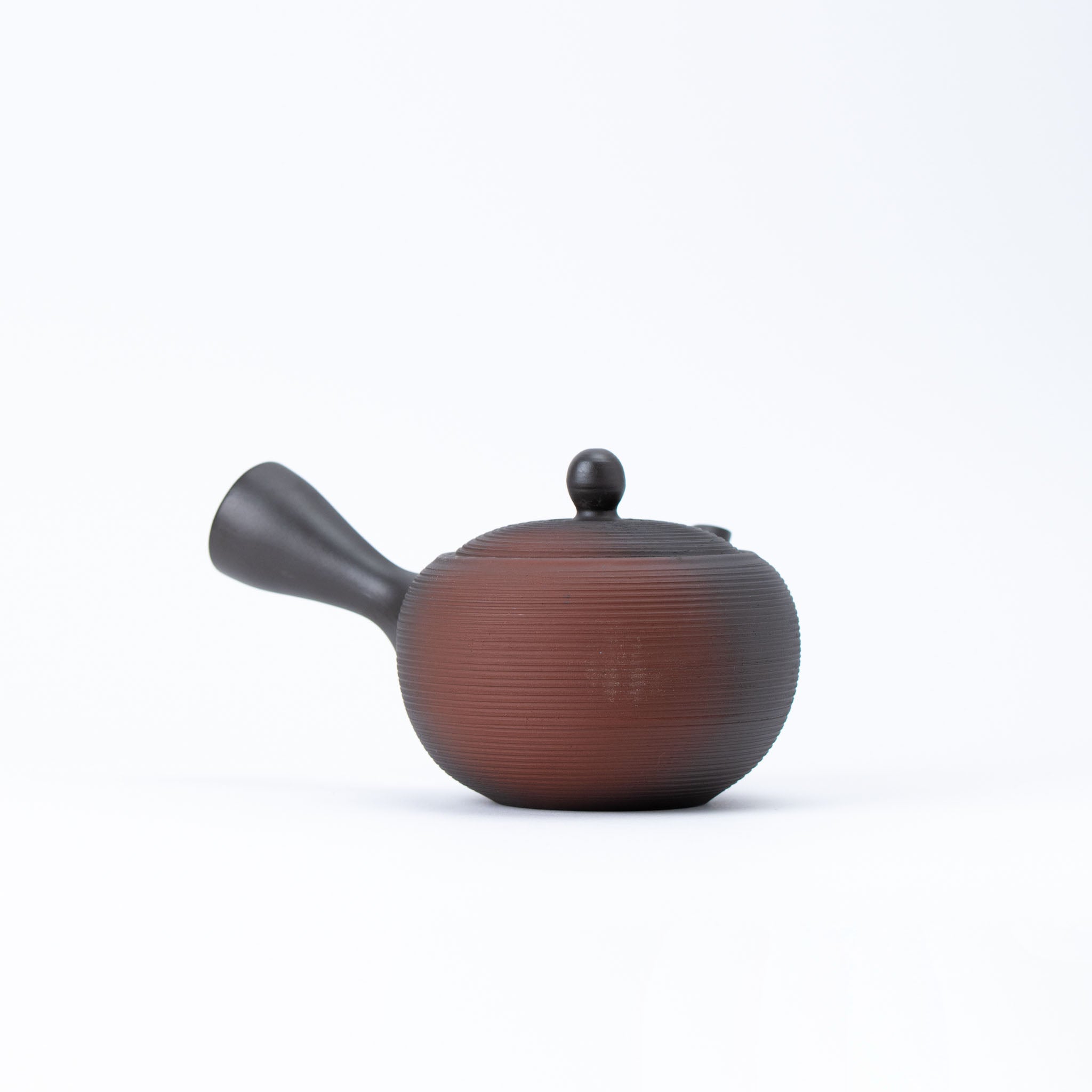 Tokoname Black & Vermilion Ridge Carving Teapot