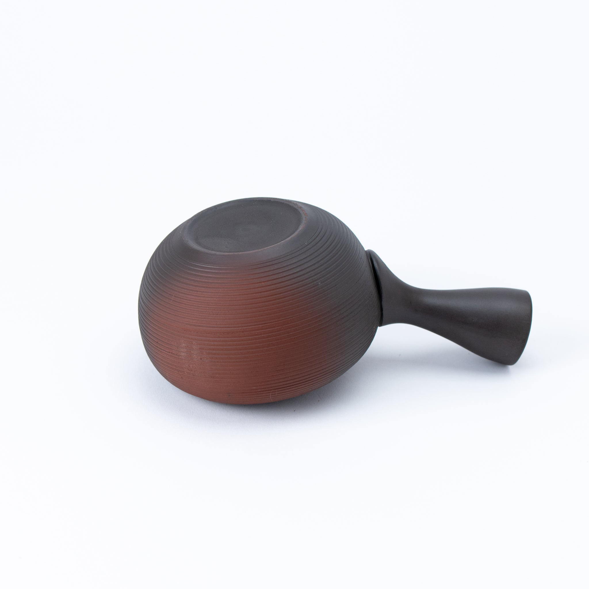 Tokoname Black & Vermilion Ridge Carving Teapot