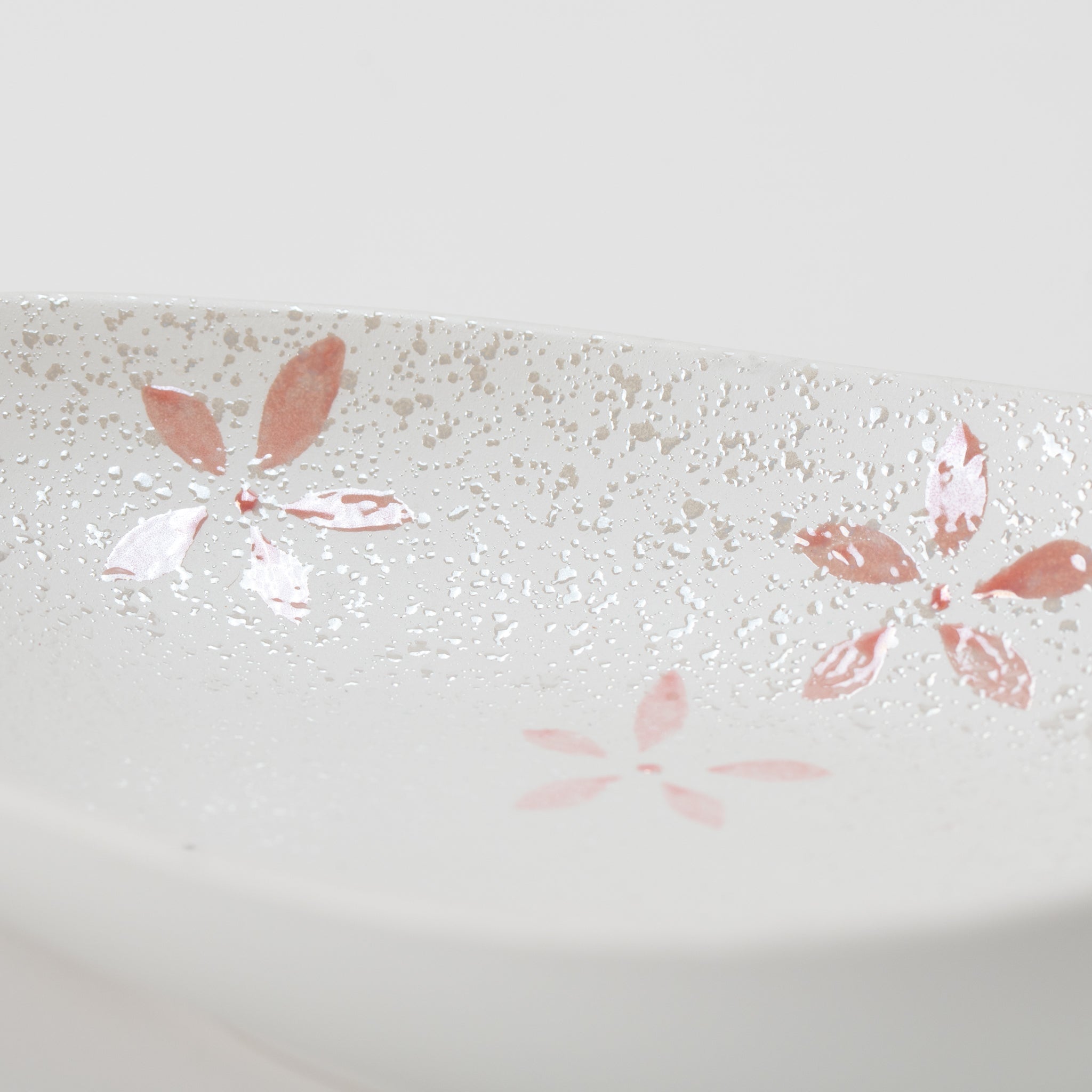 Luster Flower Scattering Bowl