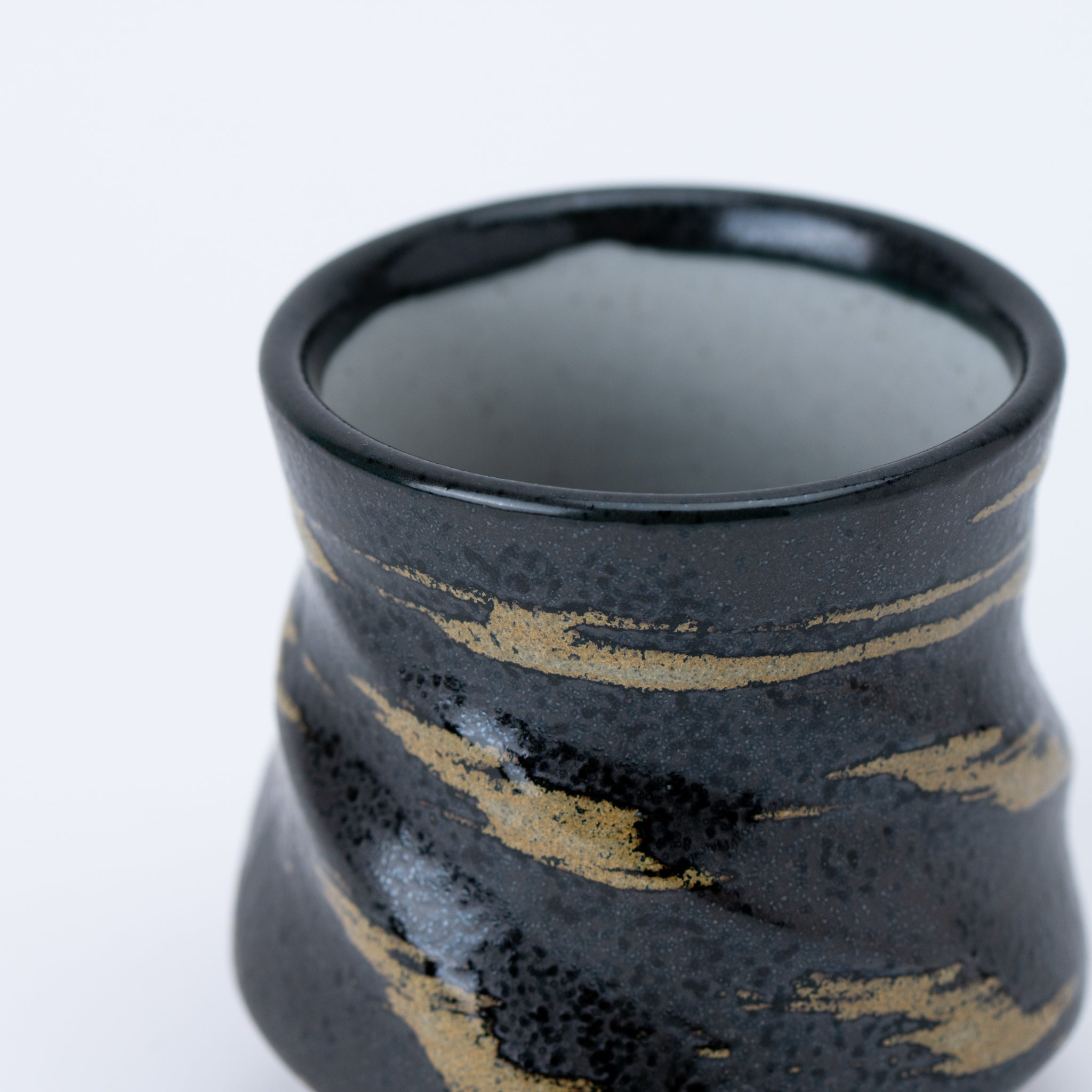 Black & Gold Brushstroke Yunomi Teacup