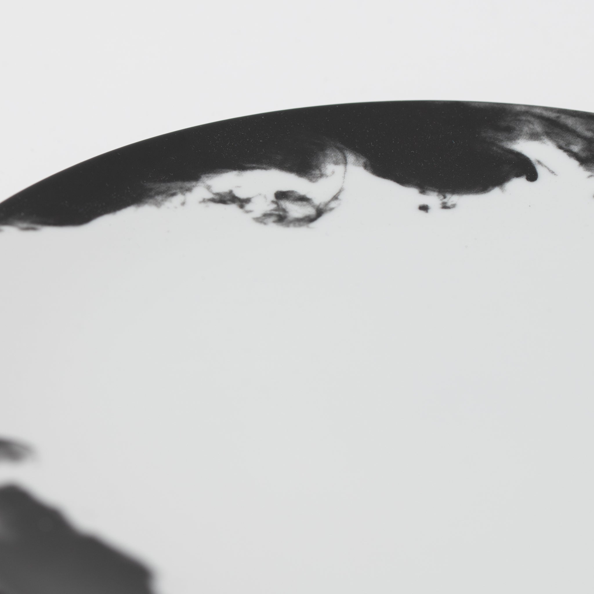 Ink Wash Wazen Round Plate