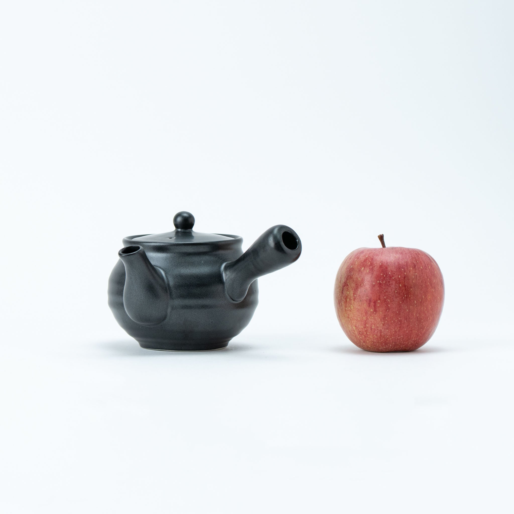 Black Rokubei Teapot (with Tea Strainer)