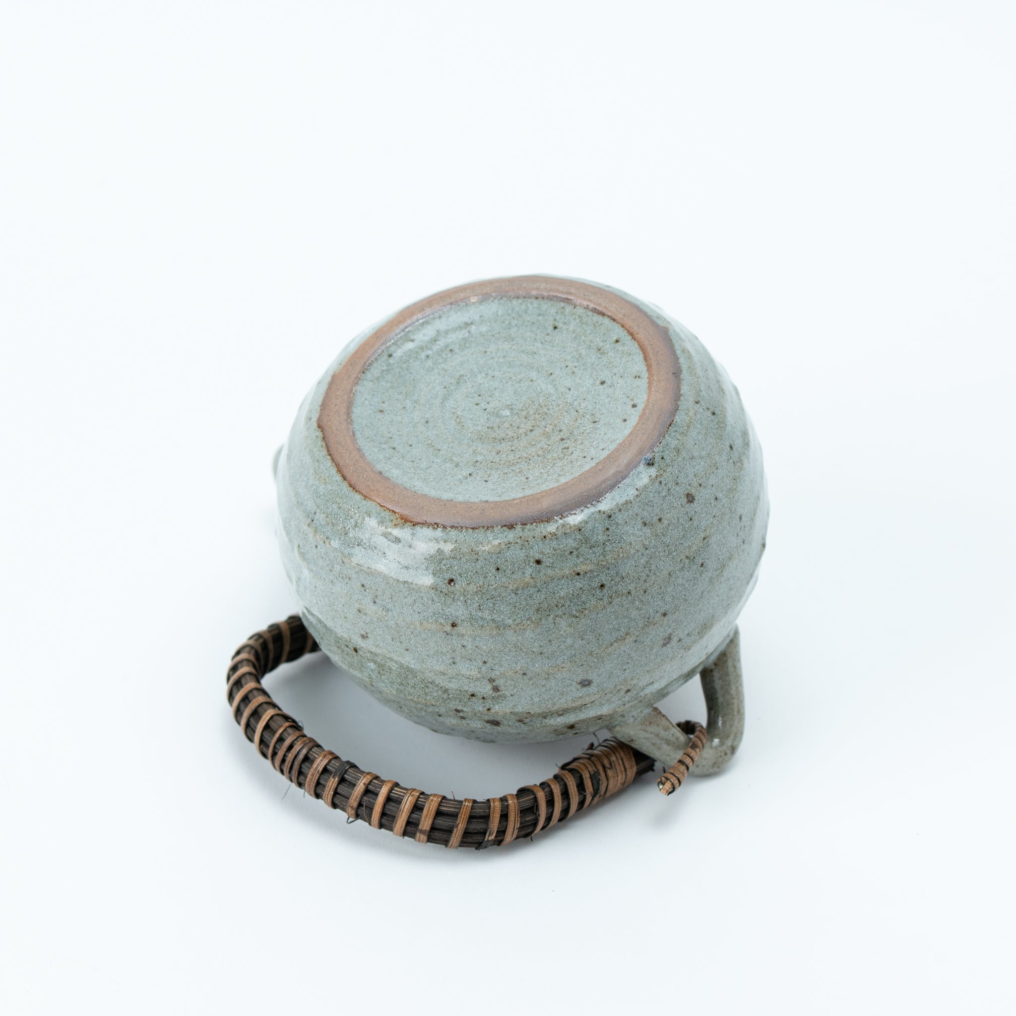 Karatsu Dobin Teapot (with Tea Strainer)